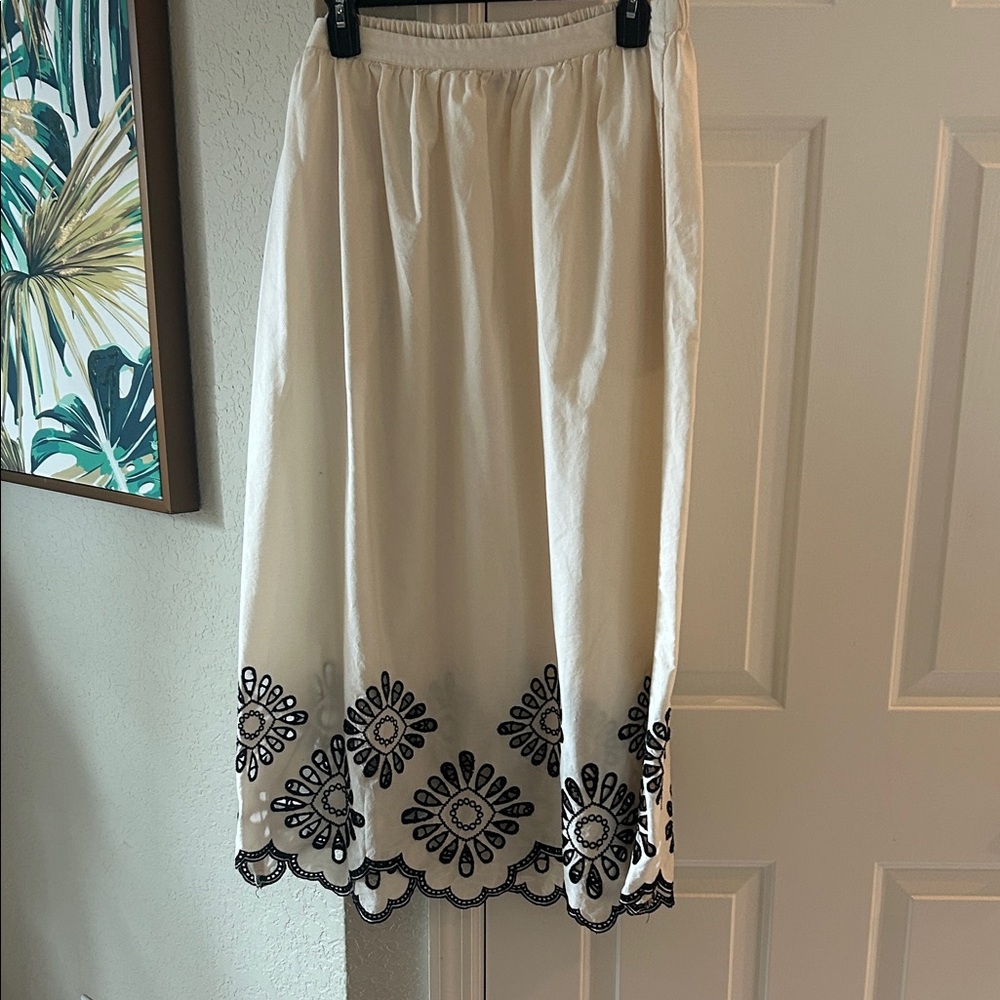 Universal Thread Cream Skirt with Black Detailing